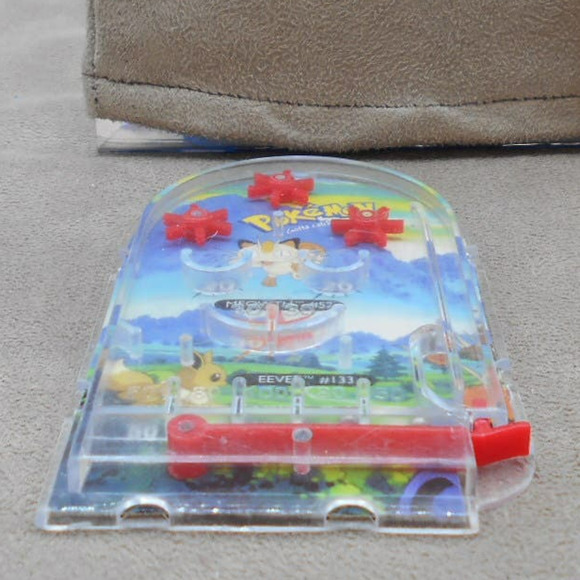 Vintage 2000 Pokémon Meowth & Eevee Pinball Mini Game Party Favor - Picture 5 of 5